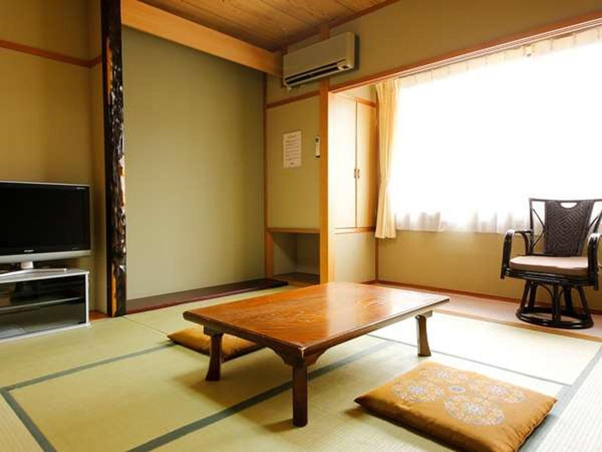 Oyado Hachibei Hotel Takajama Kültér fotó