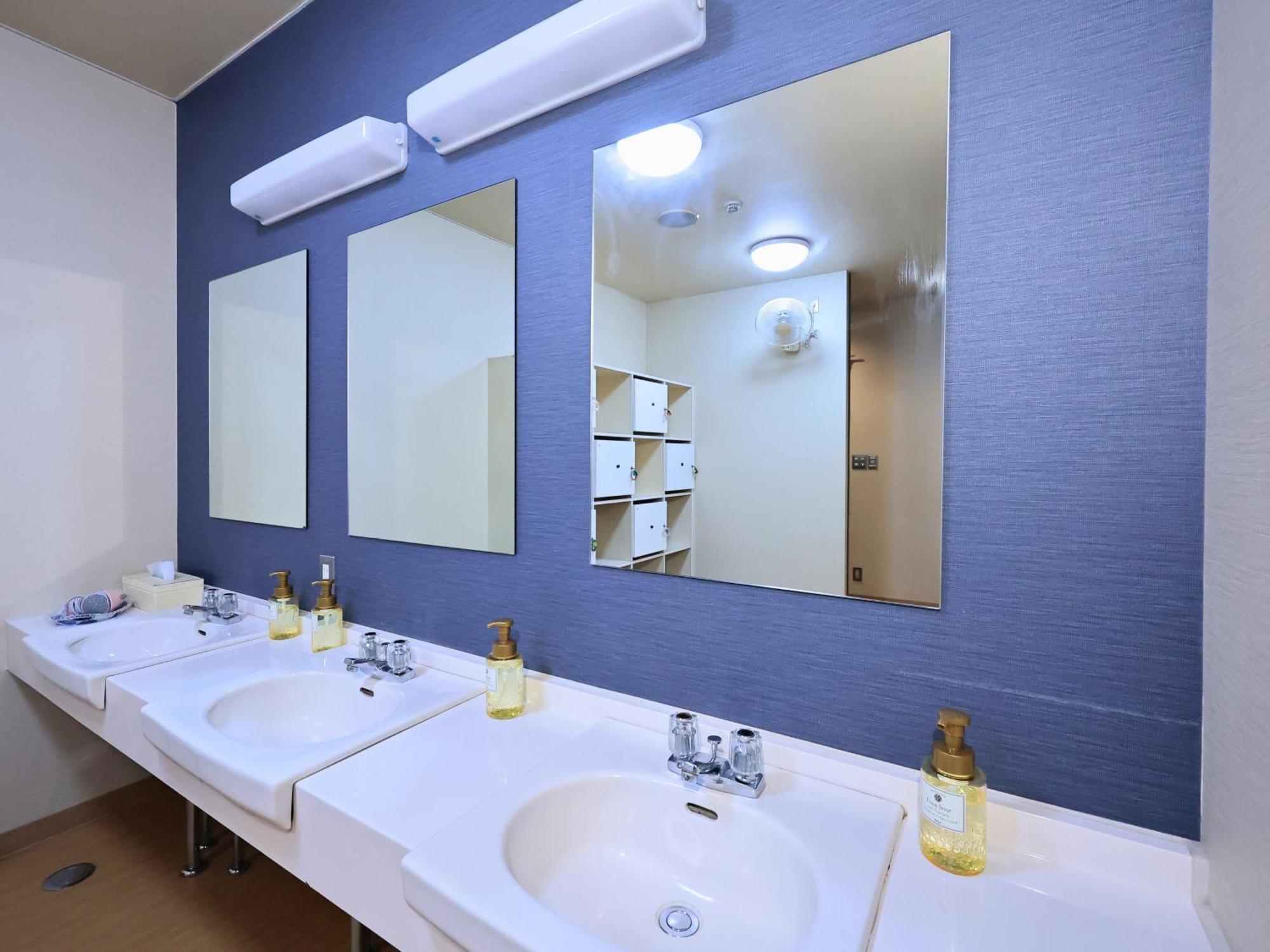 Oyado Hachibei Hotel Takajama Kültér fotó