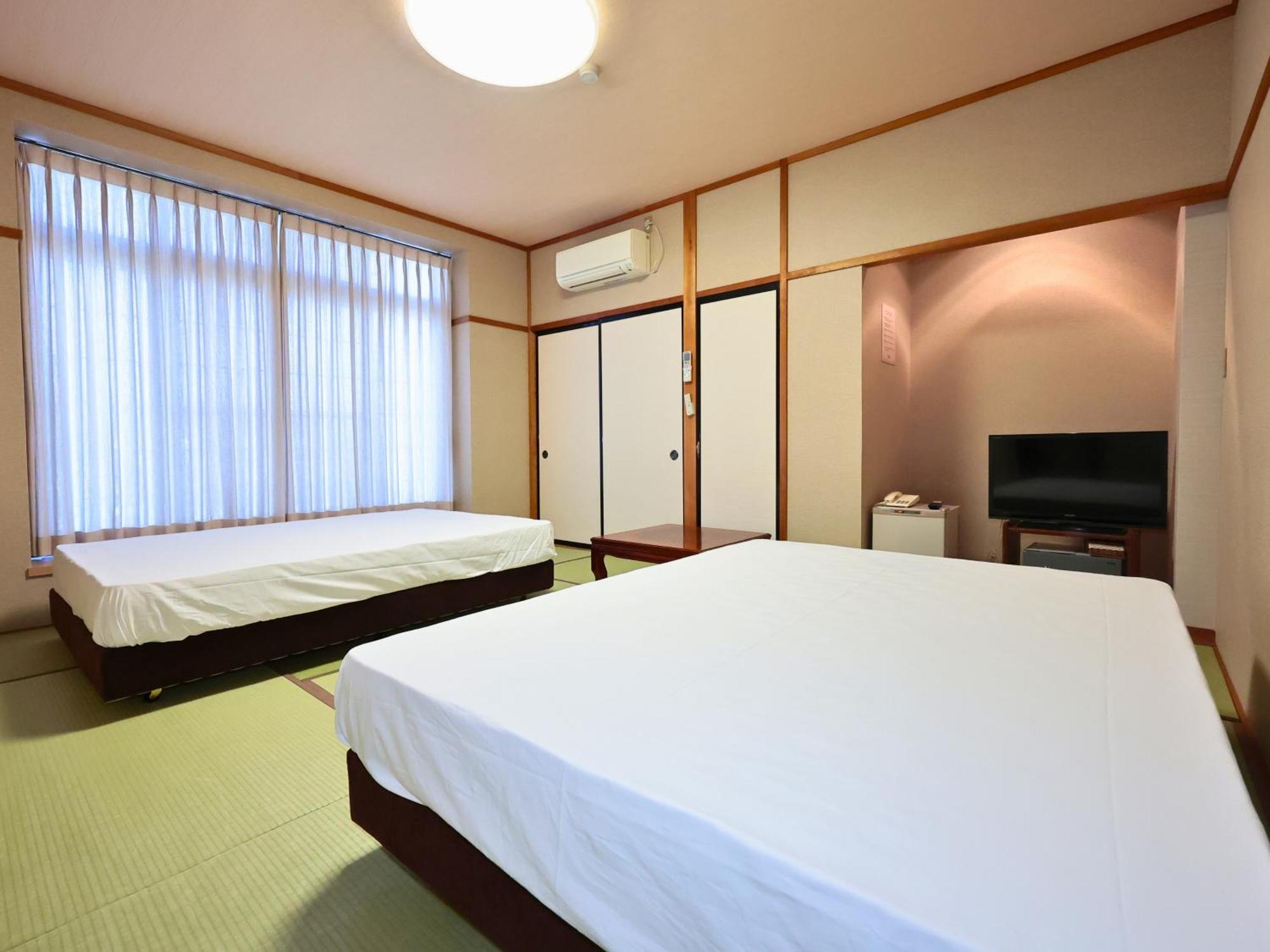 Oyado Hachibei Hotel Takajama Kültér fotó