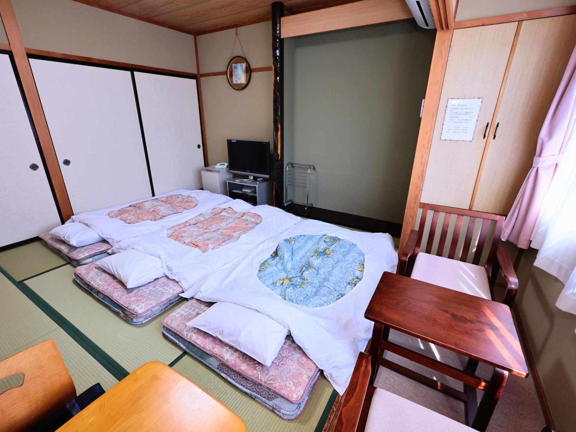 Oyado Hachibei Hotel Takajama Kültér fotó