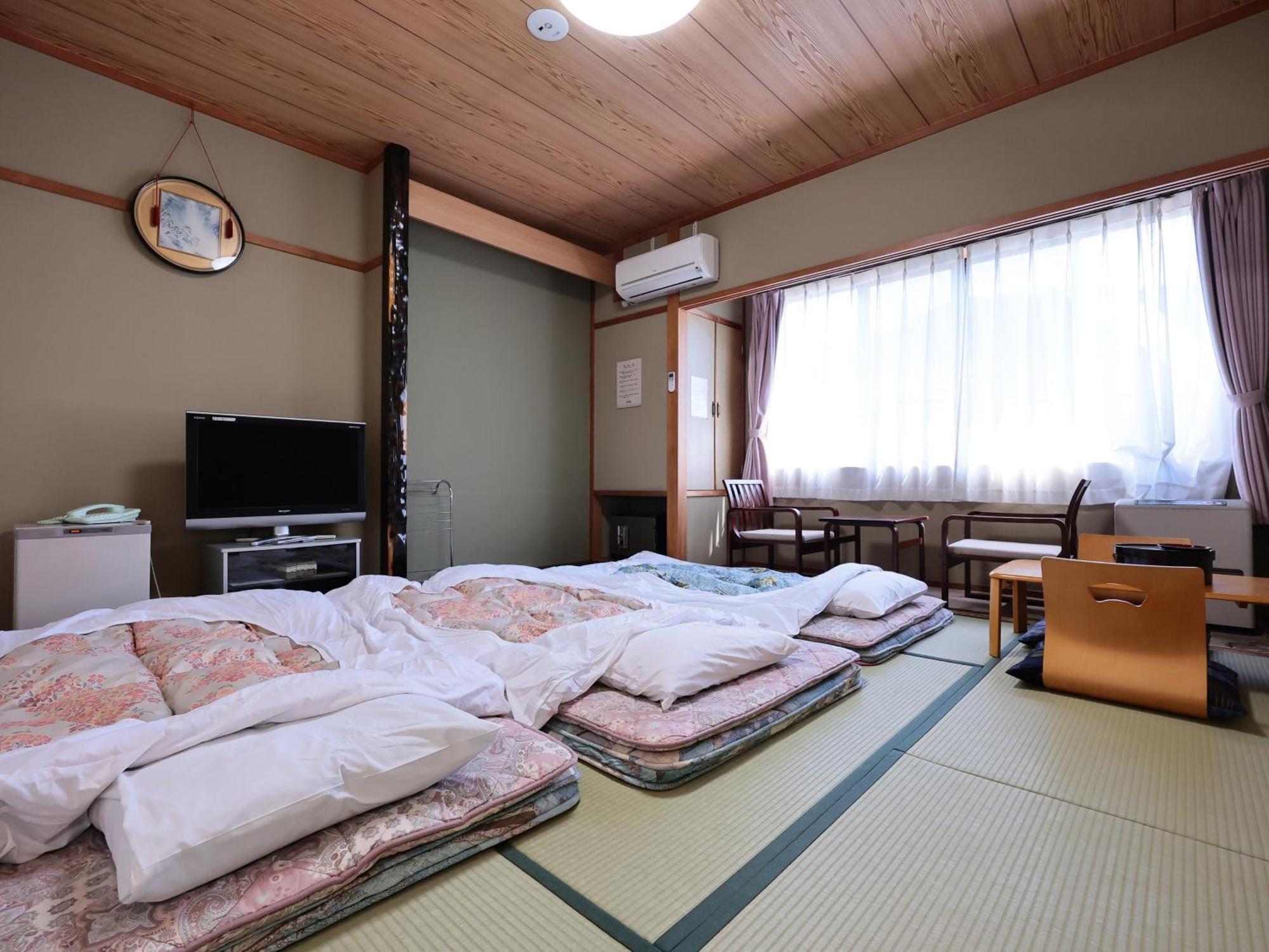 Oyado Hachibei Hotel Takajama Kültér fotó