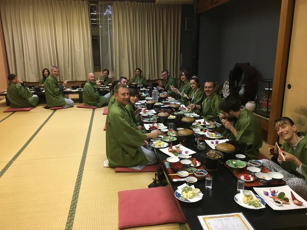 Oyado Hachibei Hotel Takajama Kültér fotó